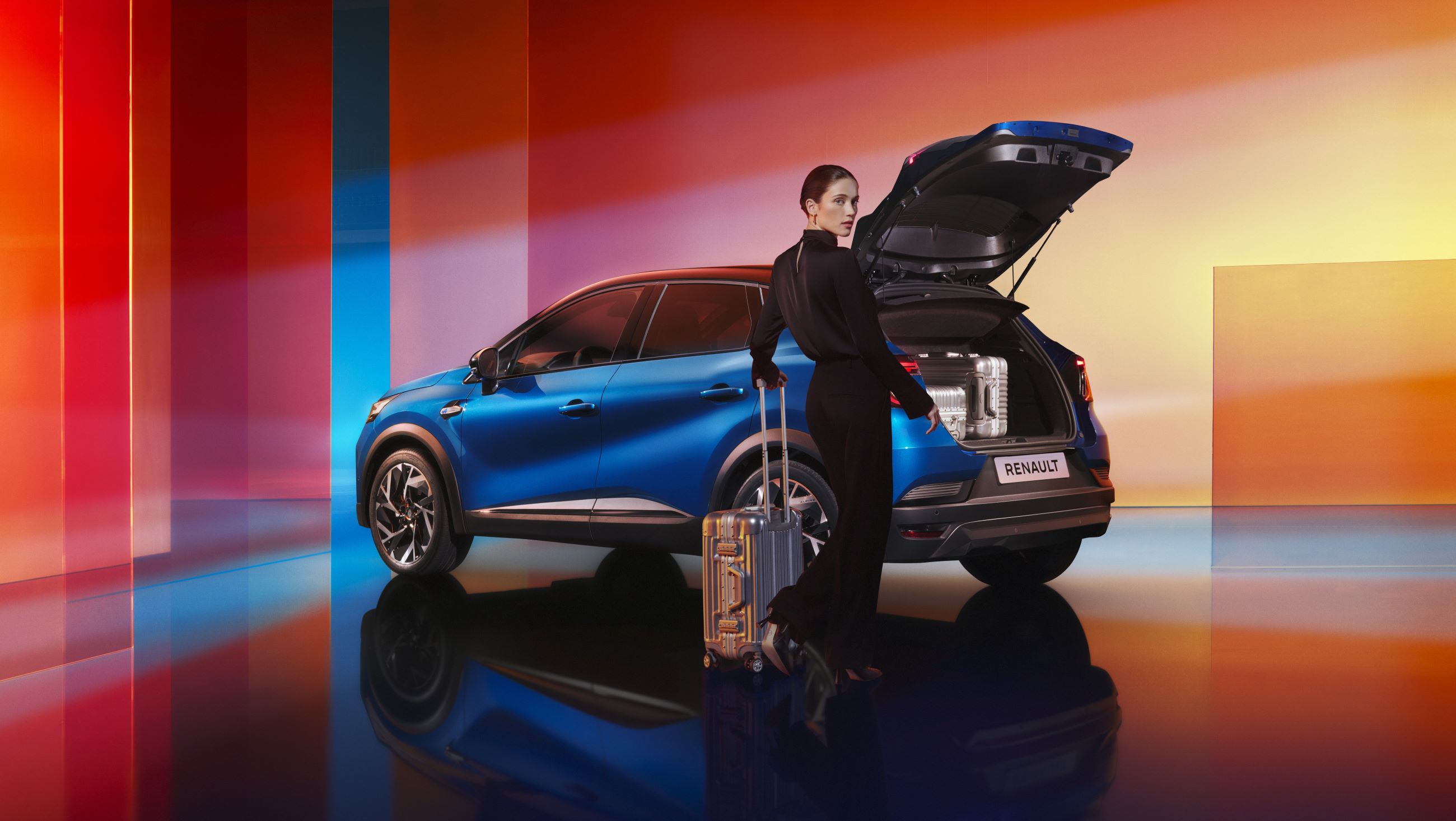 Renault Captur 2024 Esprit Alpine Iron Blue Studio Bagage