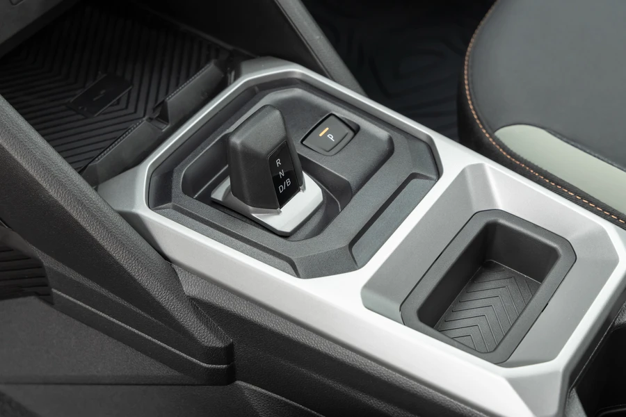 DACIA DUSTER 2025 GEAR