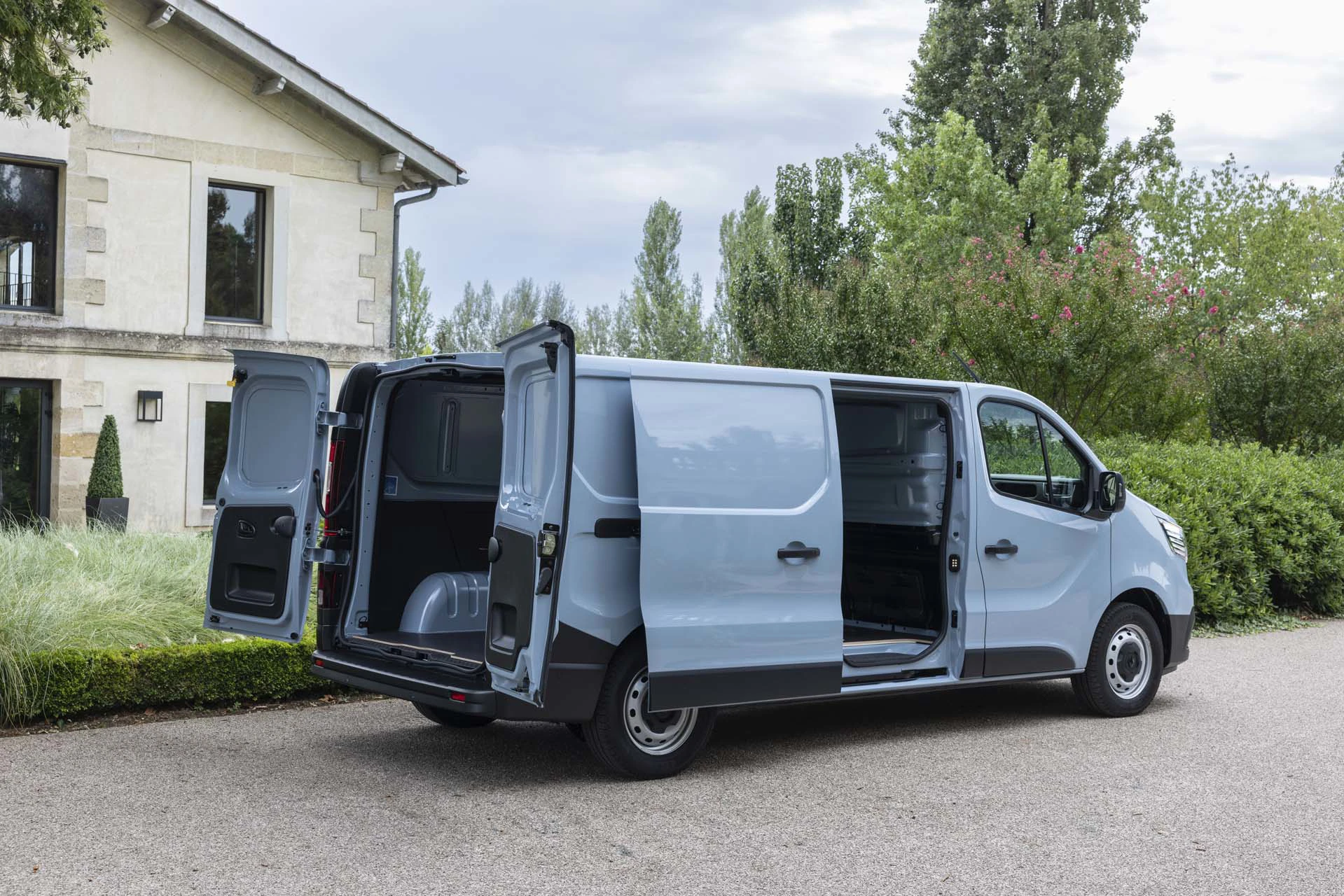 Renault Trafic E Tech Electric 2024 (4)