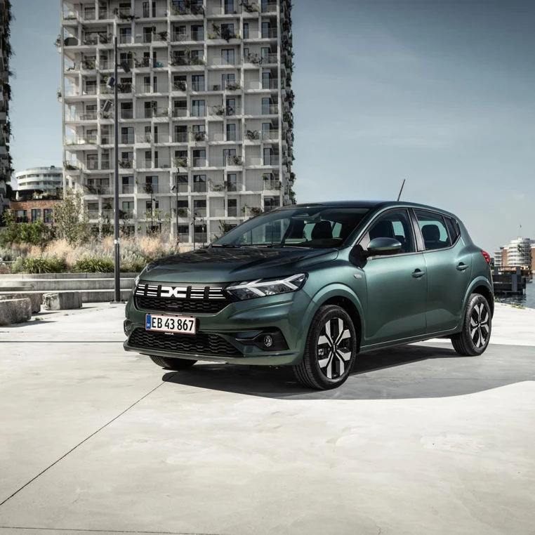 Dacia Sandero 2024 Skraa Forfra