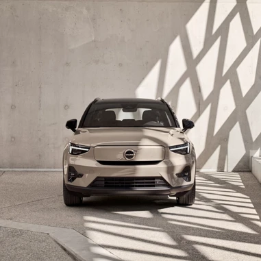 Volvoex40 2025 Front