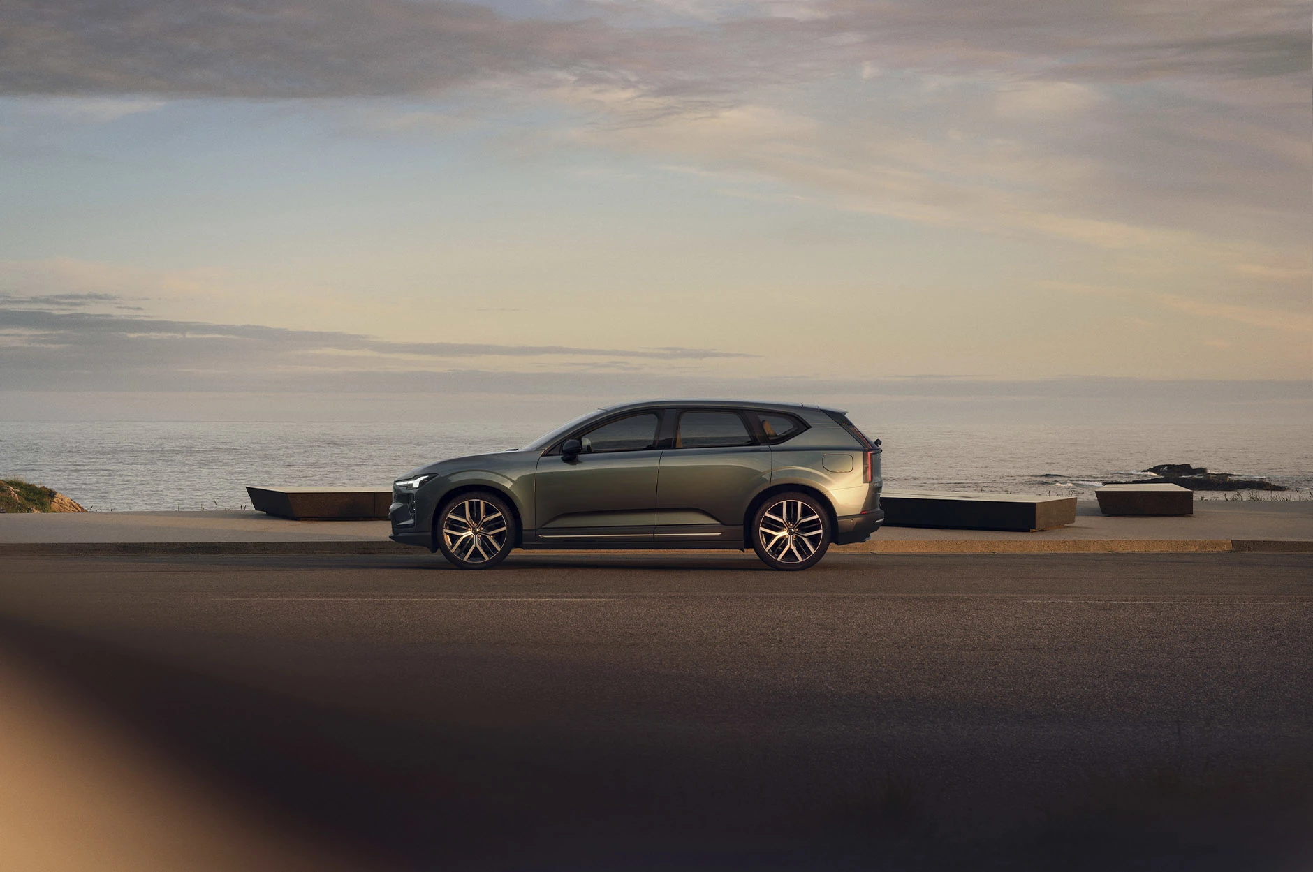 Volvo EX60 Set Fra Siden