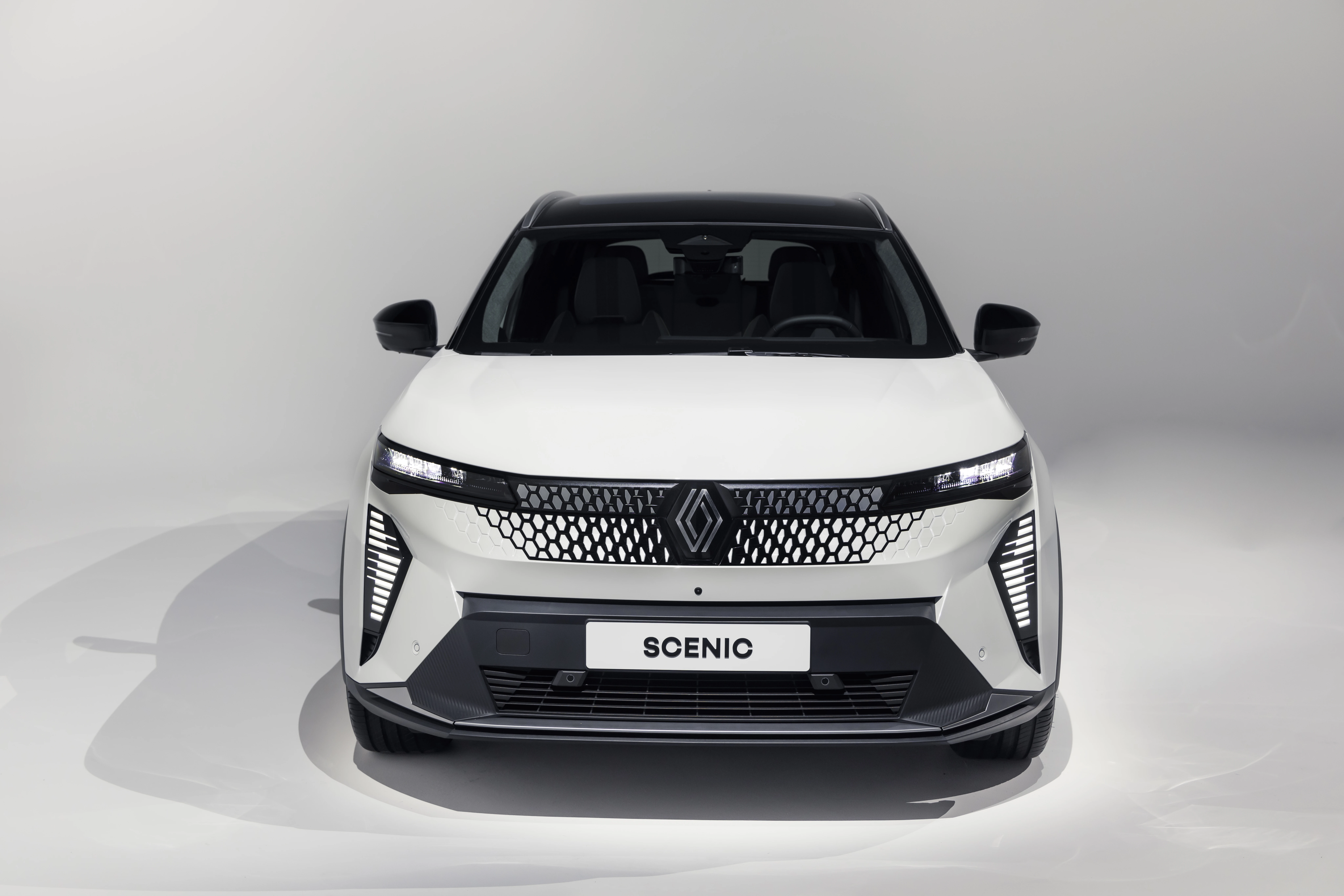 Renualt Scenic Electric 2024 Forfra