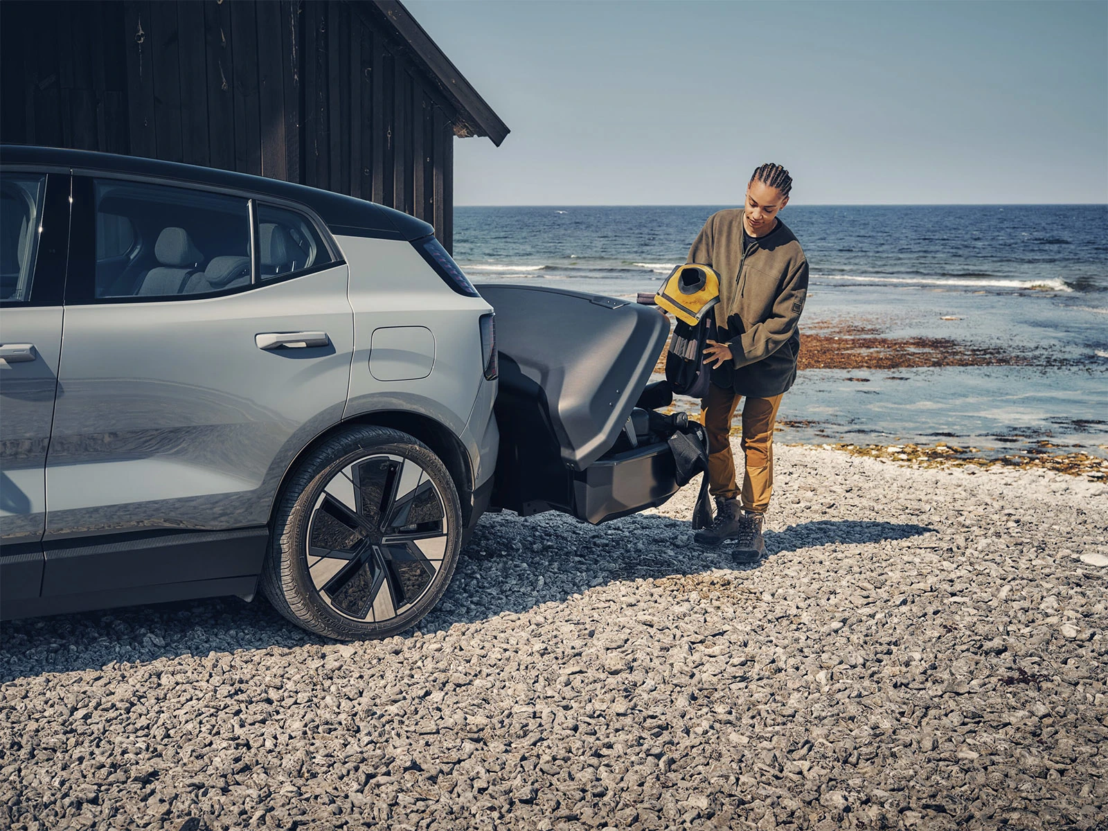 Volvo Cargo Box