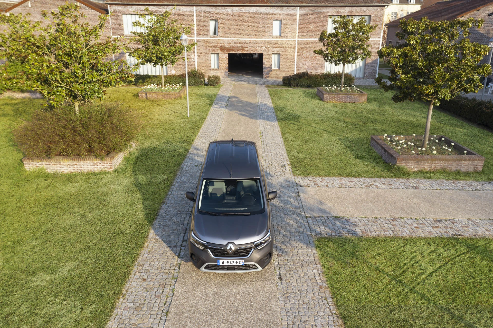 2021 New Renault Kangoo Van Tests Drive (7)